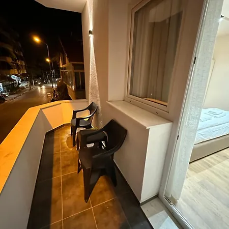 Light Otel Tiran